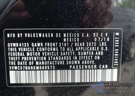 2019 Volkswagen Jetta 1.4T R-Line/1.4T S/1.4T Se z USA, uszkodzony, nr VIN 3VWC57BU6KM066573